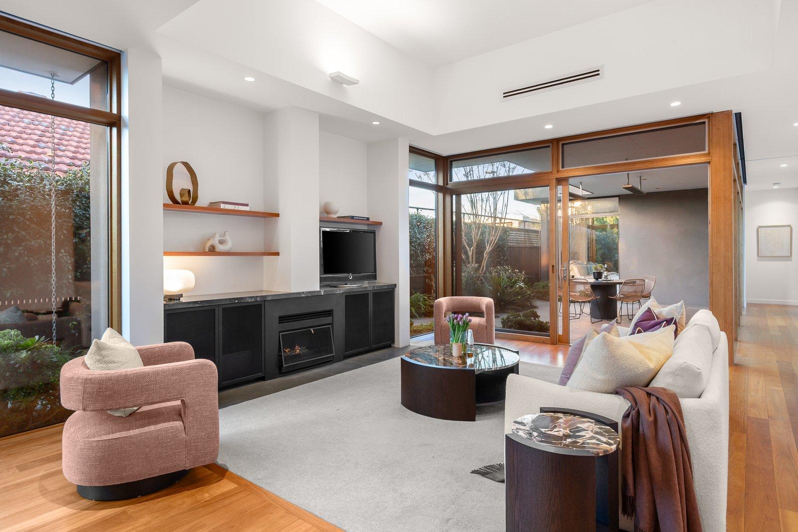 18 St Johns Avenue, Mont Albert, 3127