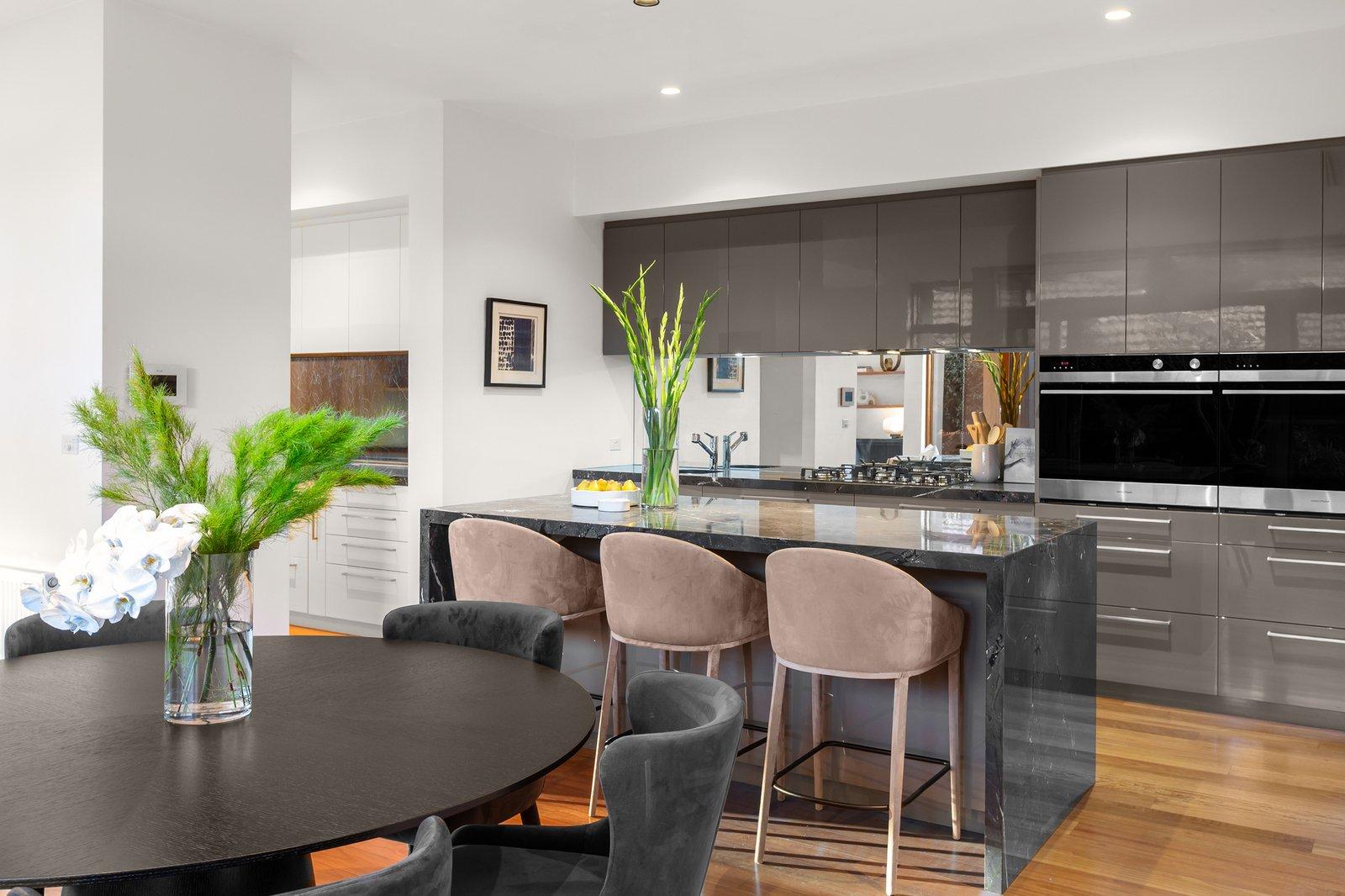 18 St Johns Avenue, Mont Albert, 3127