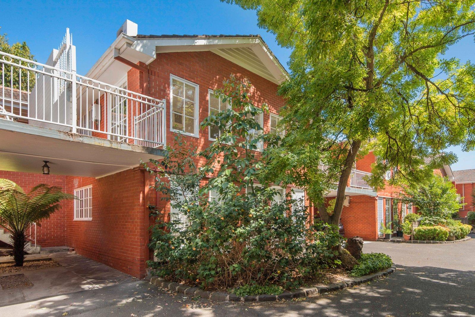 18/24-26 Springfield Avenue, Toorak, 3142