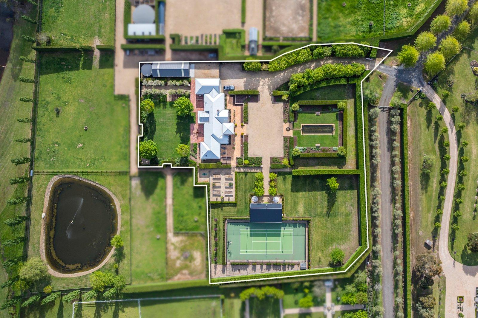 19 Hammet Place, Macedon, 3440