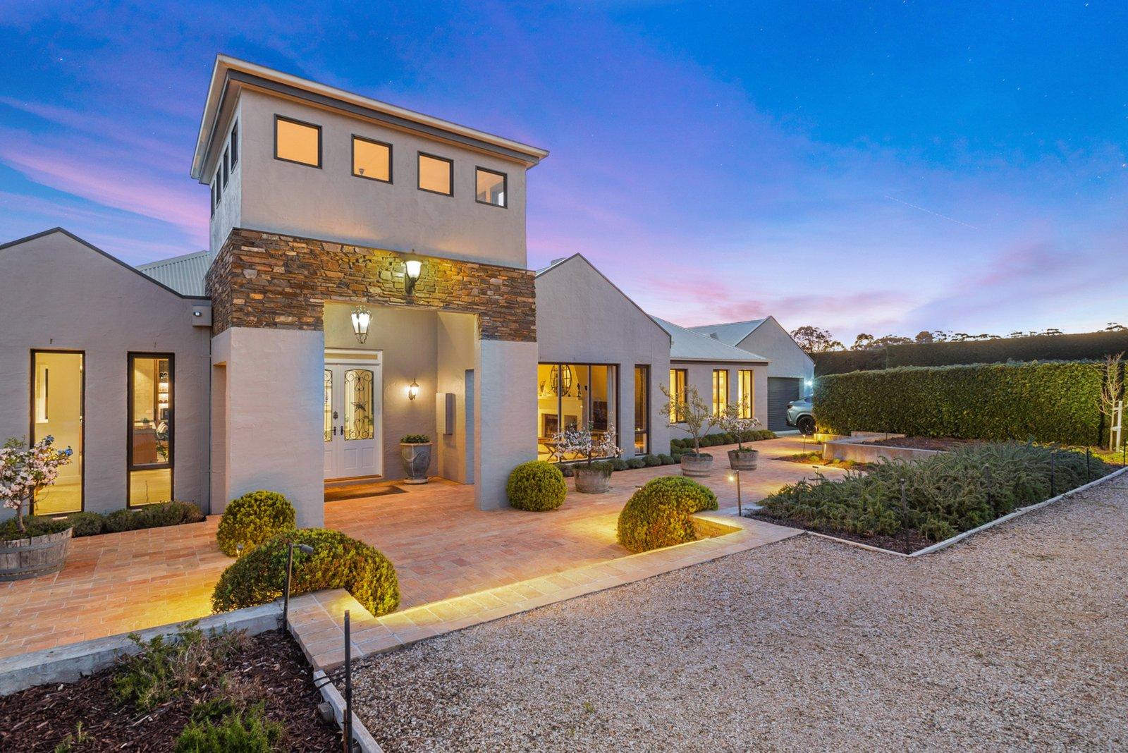 19 Hammet Place, Macedon, 3440