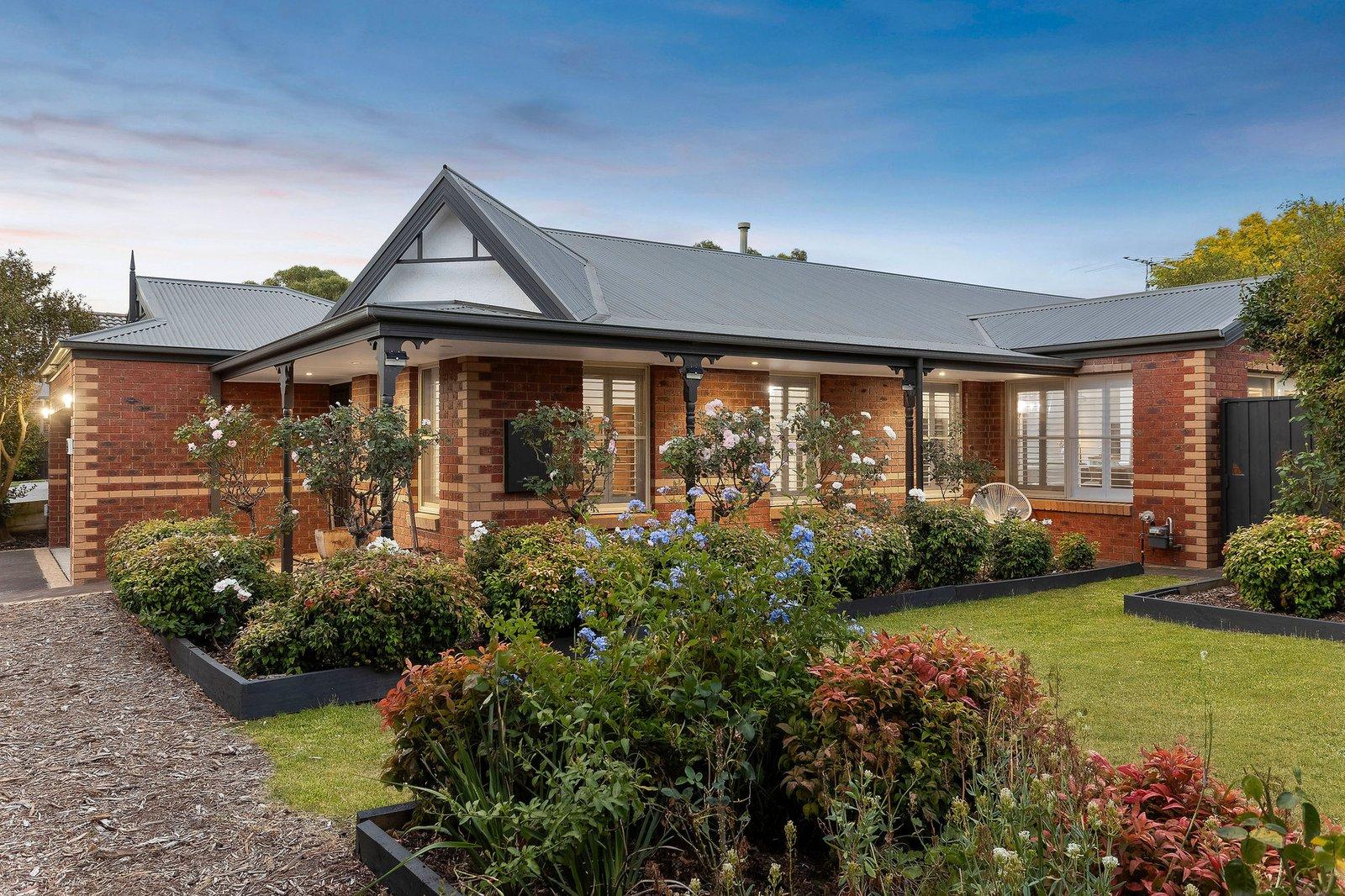 19 Kathleen Crescent, Mornington, 3931