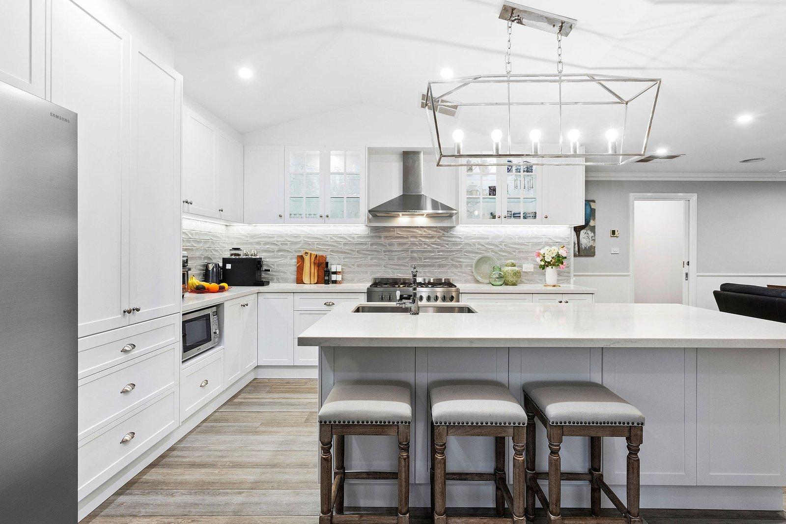 19 Kathleen Crescent, Mornington, 3931