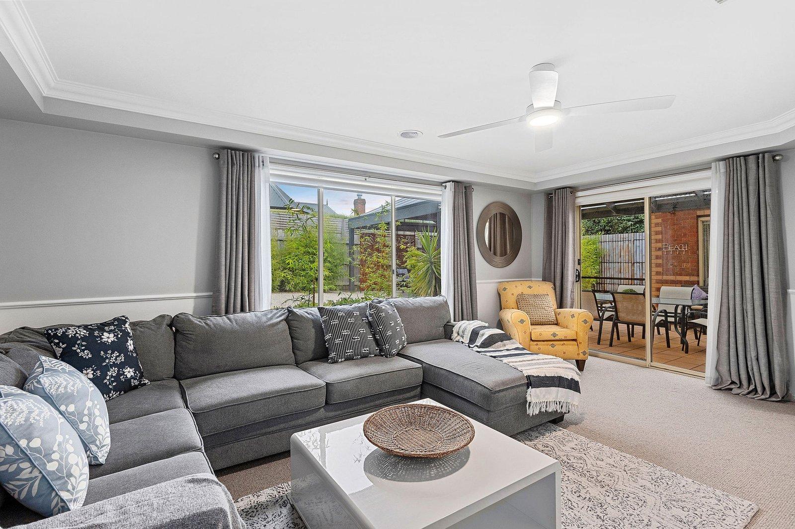 19 Kathleen Crescent, Mornington, 3931