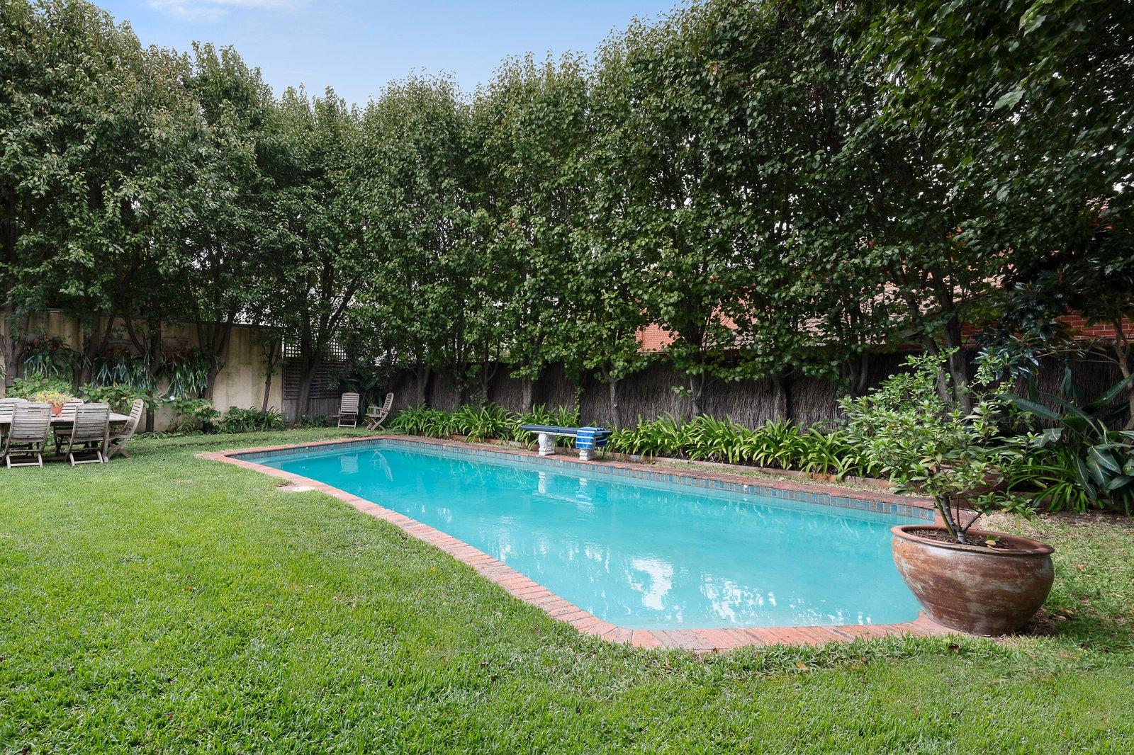 19 Stanley Grove, Canterbury, 3126