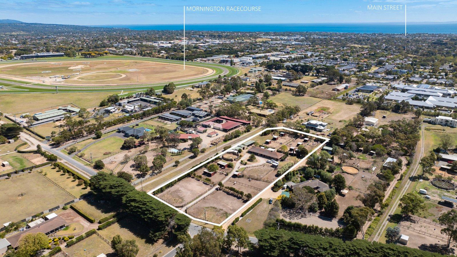 195 Roberts Road, Mornington, 3931