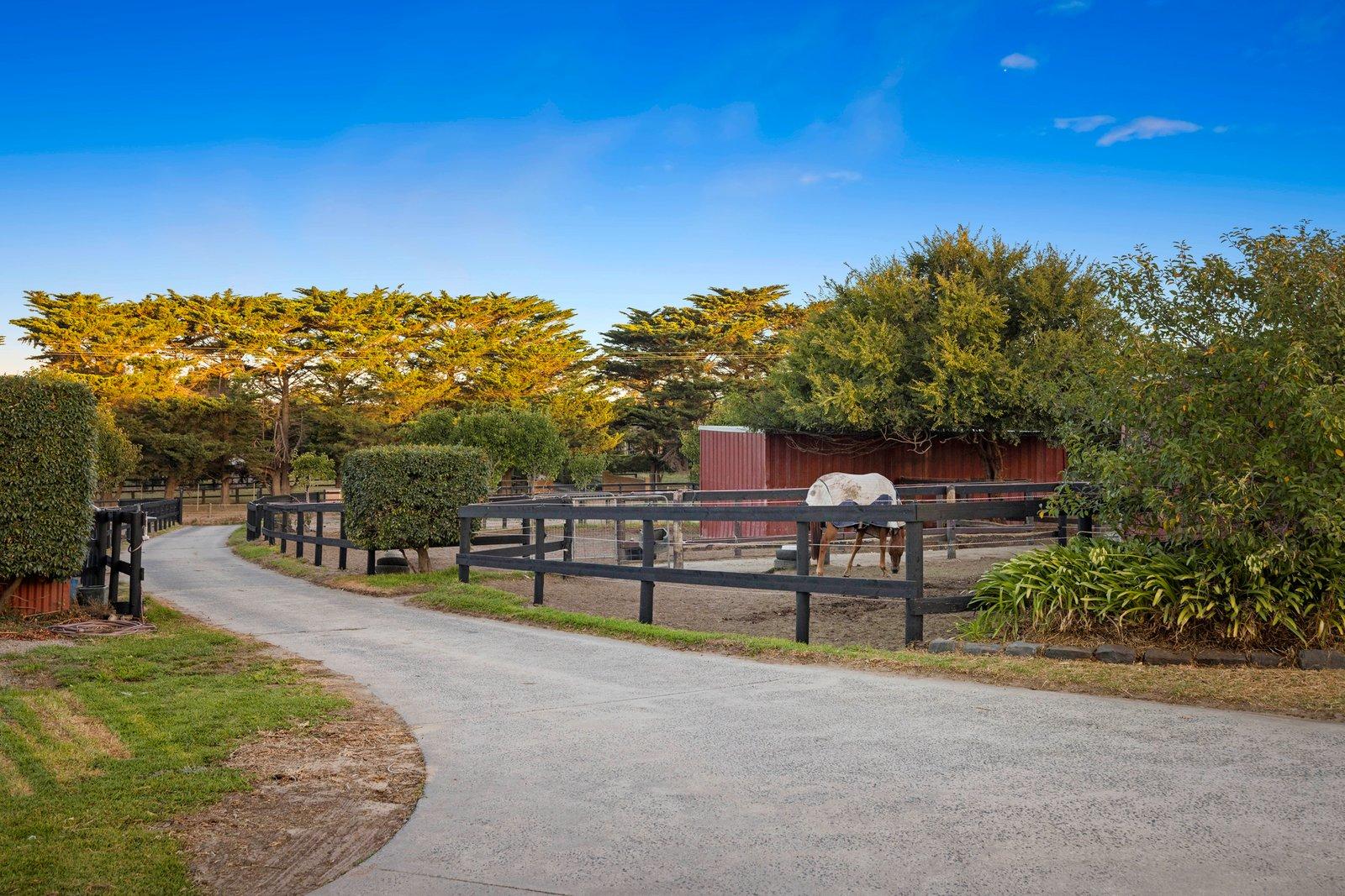 195 Roberts Road, Mornington, 3931