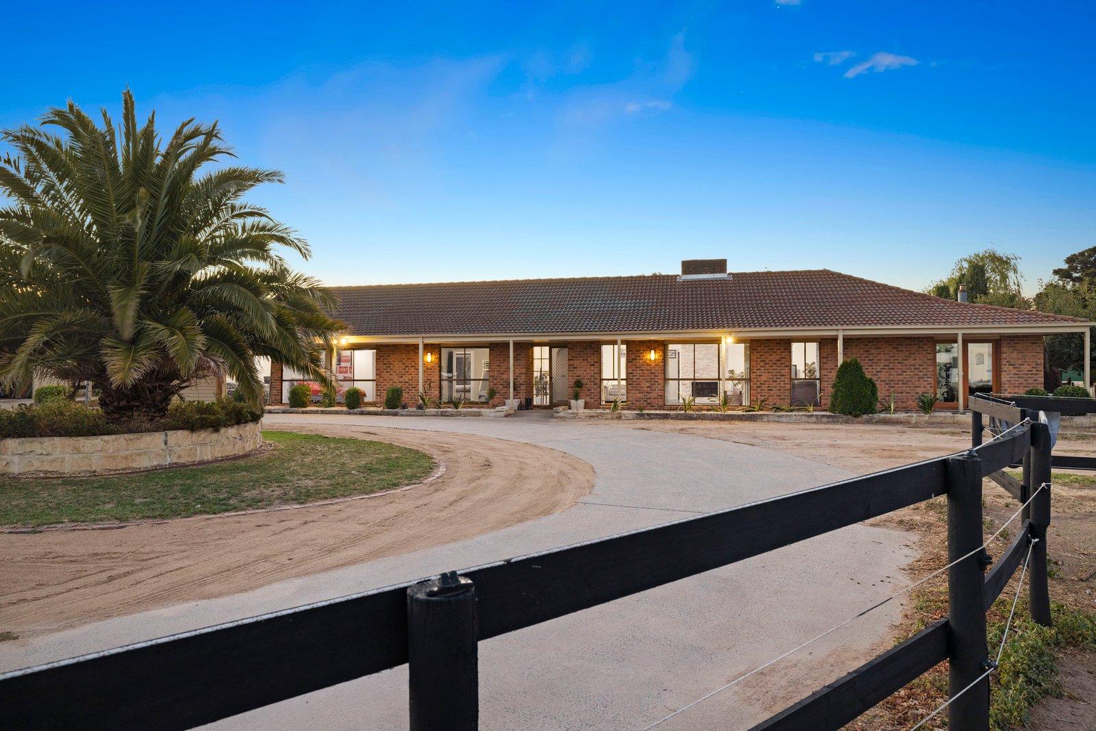 195 Roberts Road, Mornington, 3931