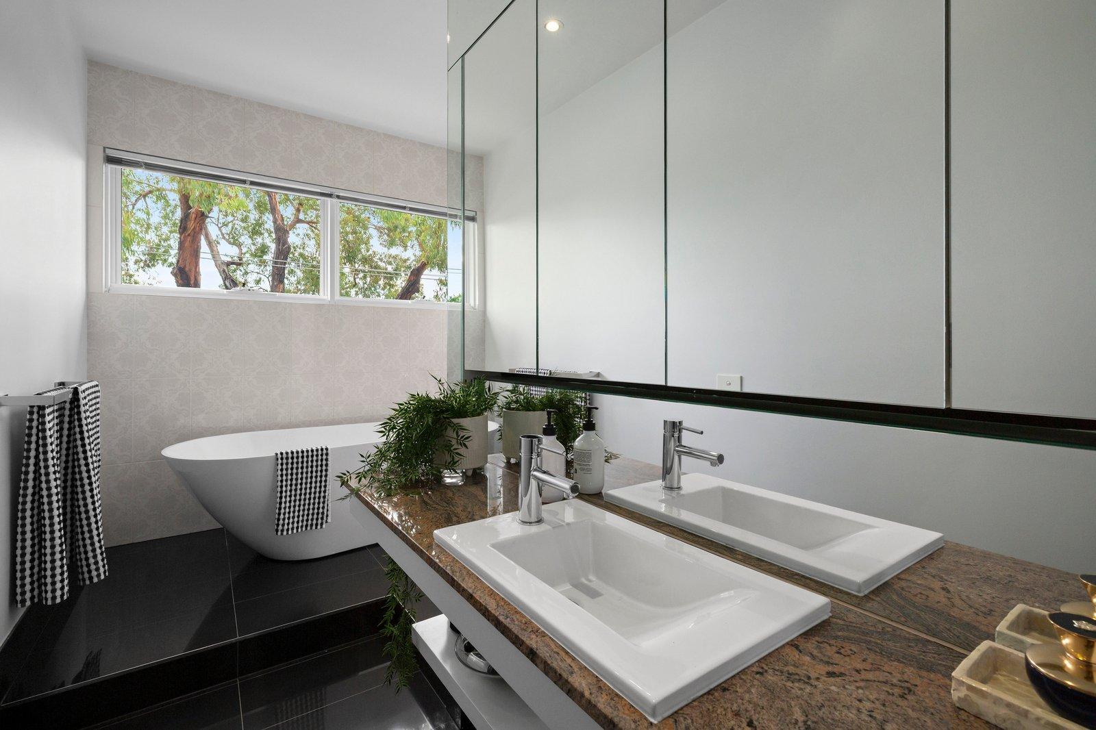 1a Raynes Park Road, Hampton, 3188