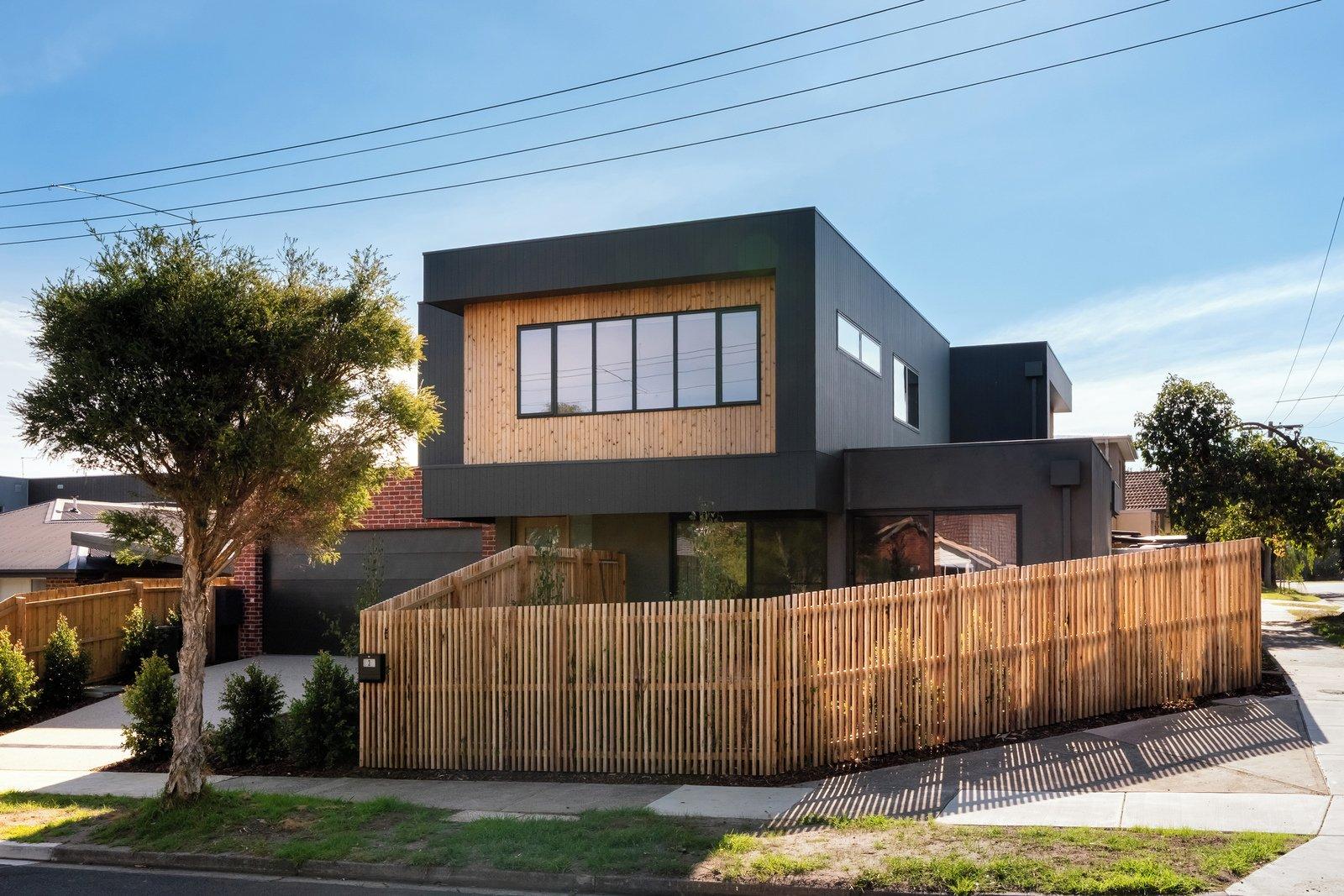 2 Moona Avenue, Mornington, 3931