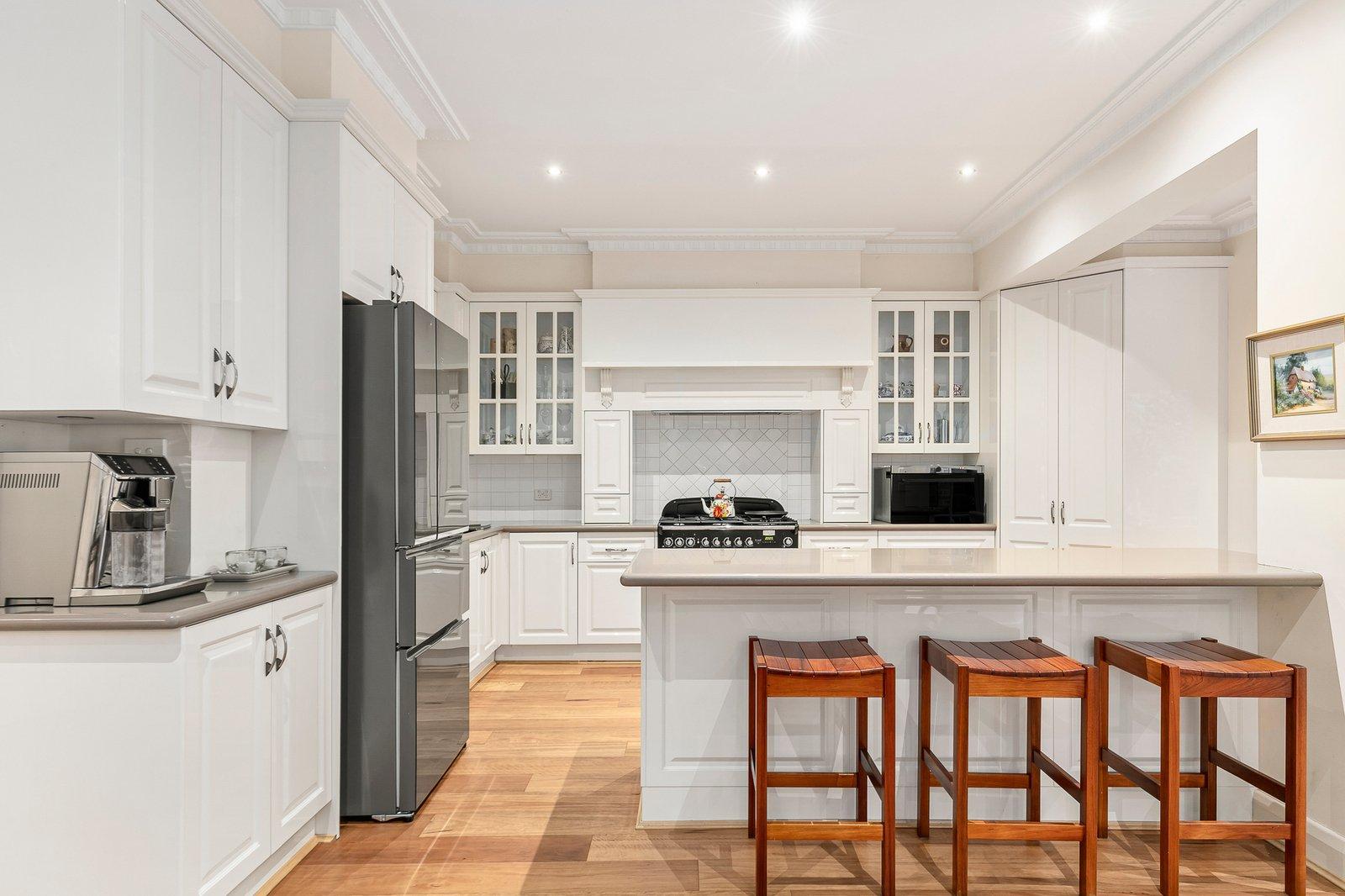 2 Berkeley Court, Kew, 3101