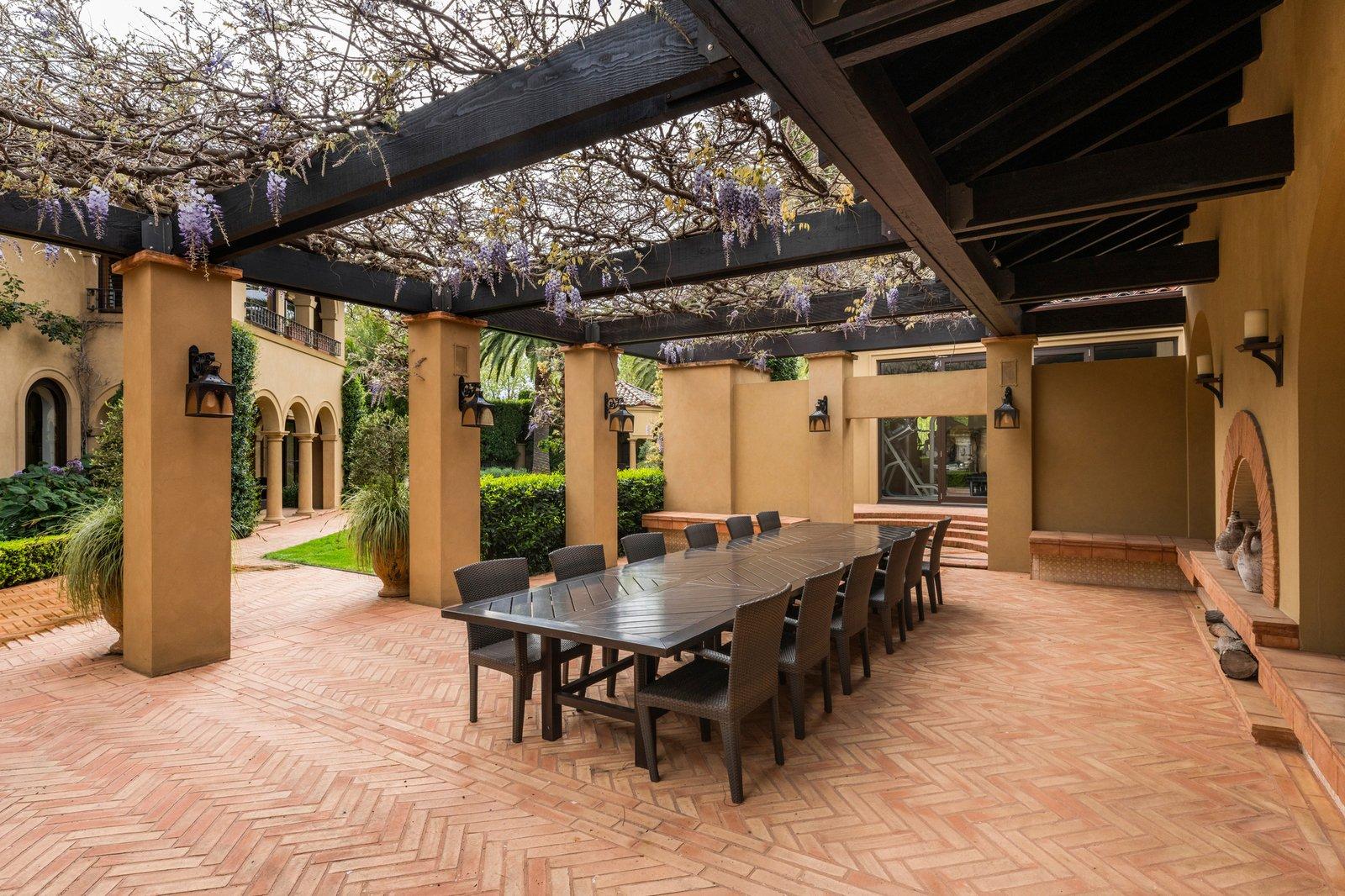 2 Towers Road, Toorak, 3142