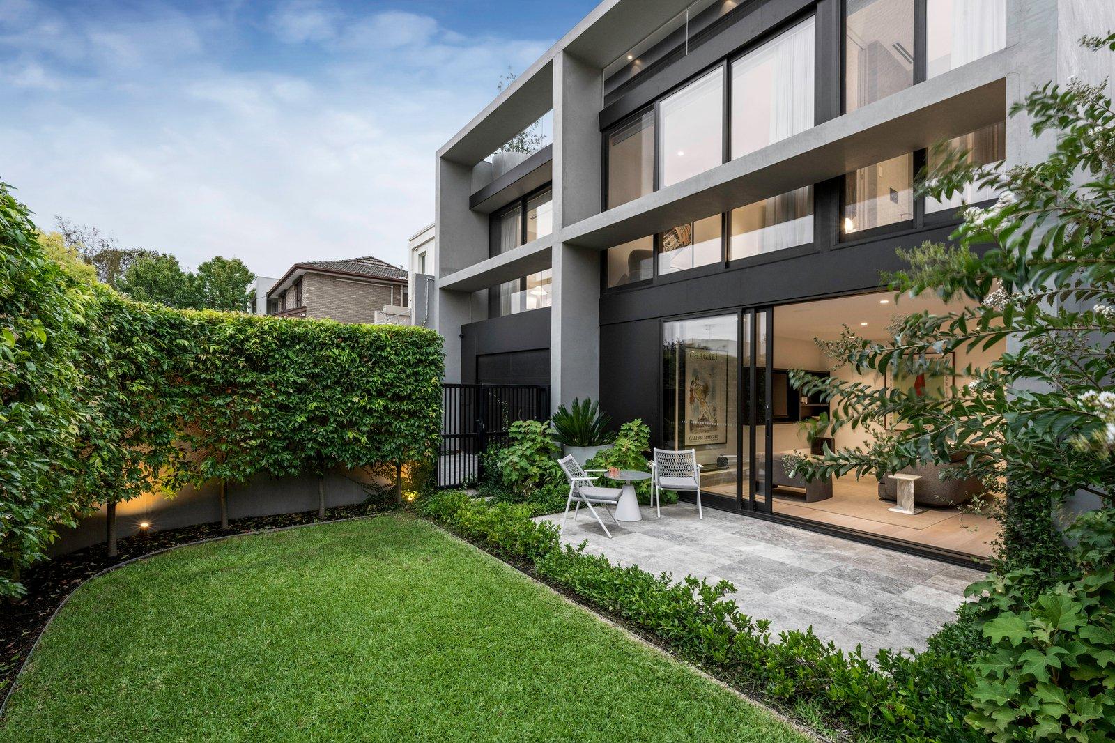 20 Cloverdale Avenue, Toorak, 3142