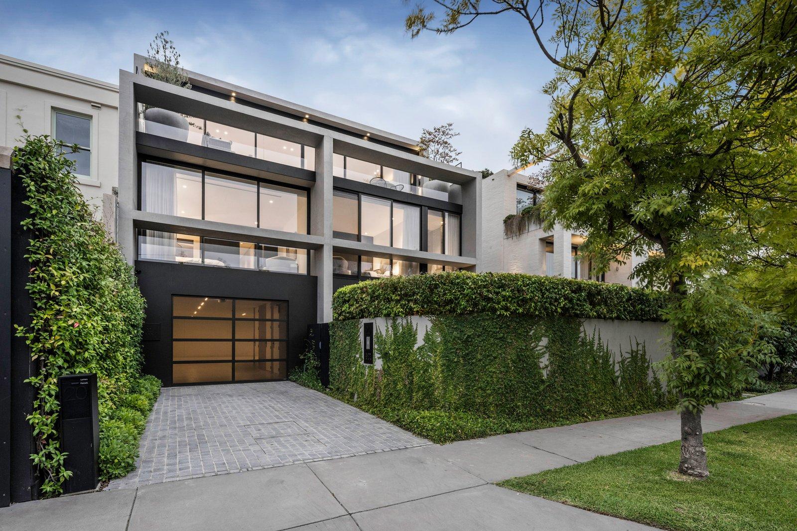 20 Cloverdale Avenue, Toorak, 3142