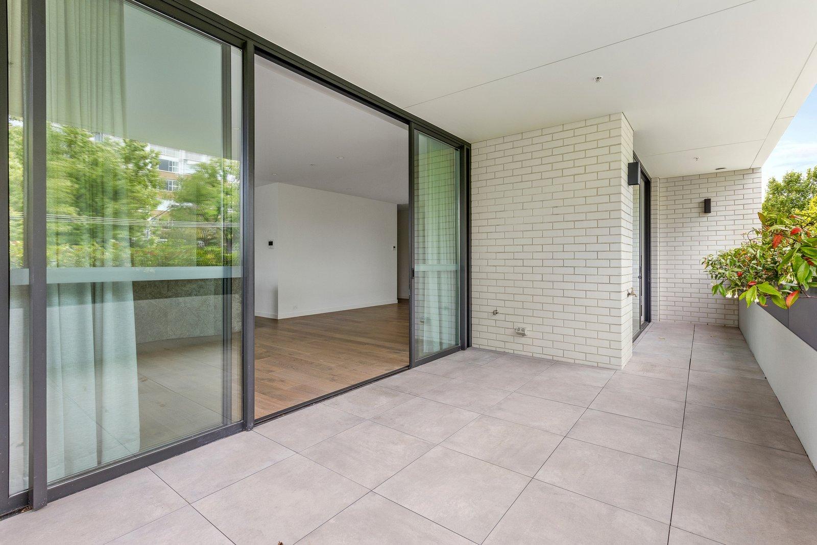 202/589 Toorak Road, Toorak, 3142