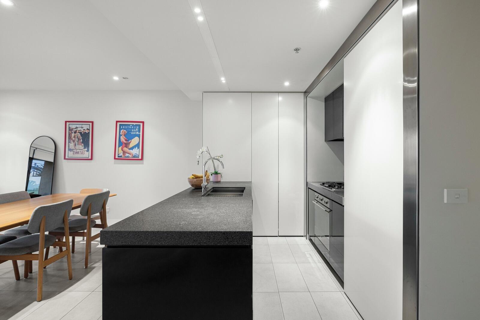 203/30B The Esplanade, St Kilda, 3182