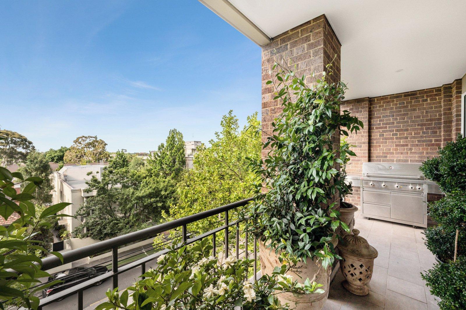 204/1 Wallace Avenue, Toorak, 3142