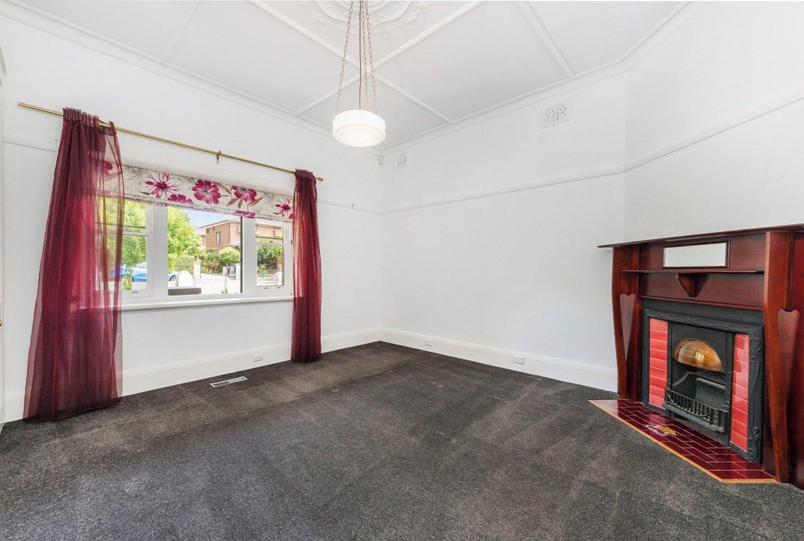 21 The Avenue, Malvern East, 3145