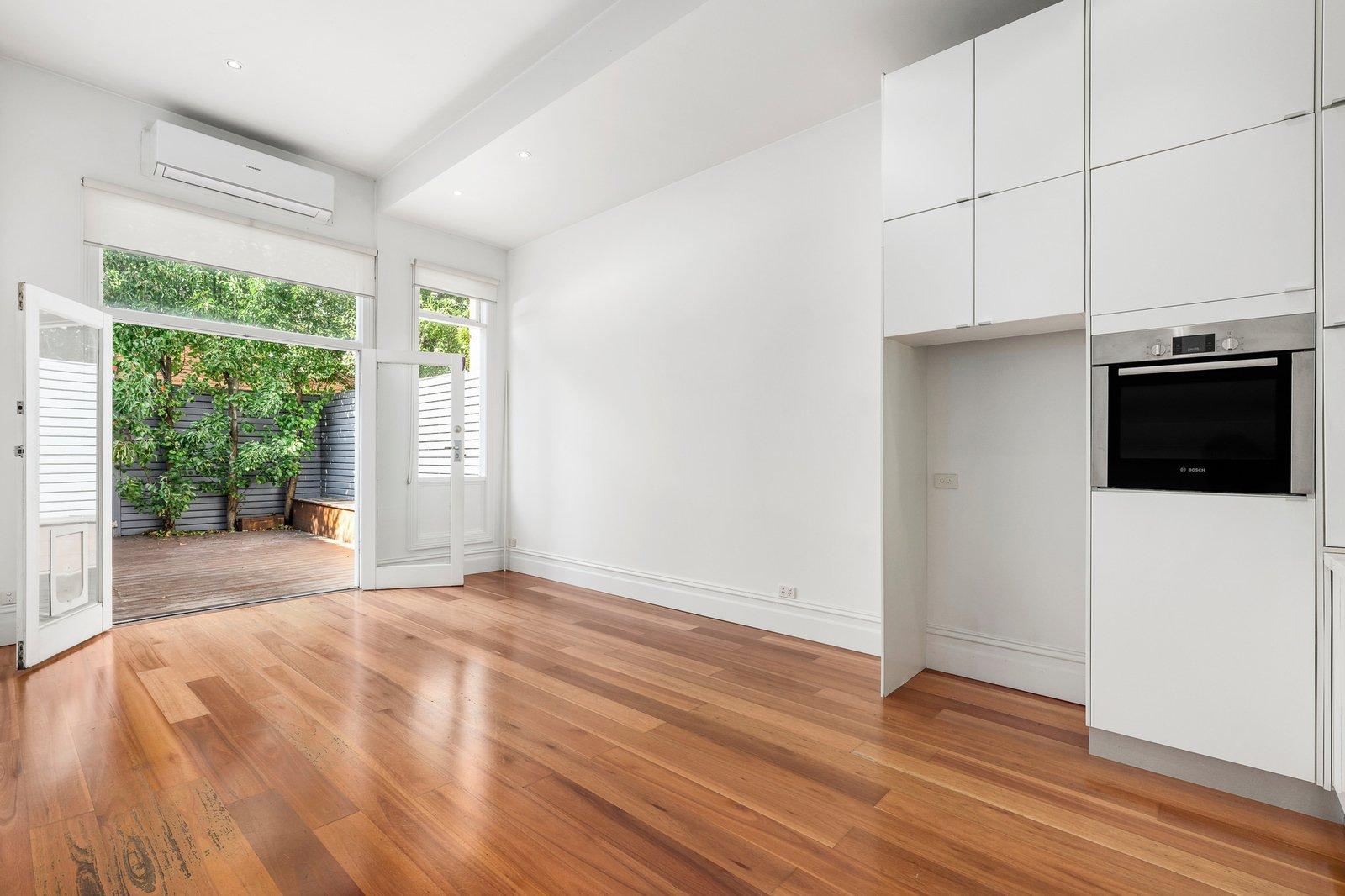 21 Young Street, Albert Park, 3206