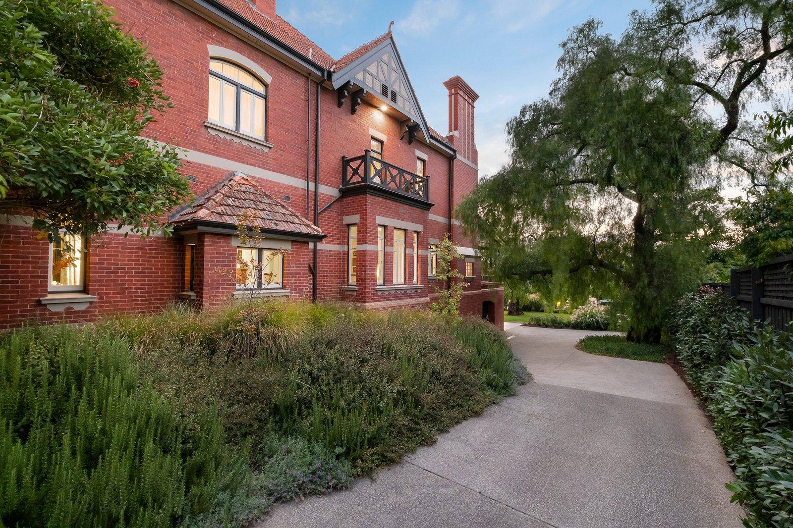 21 Barry Street, Kew, 3101
