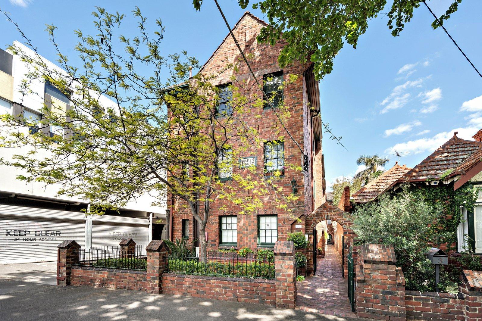 2/1 Park Street, St Kilda West, 3182