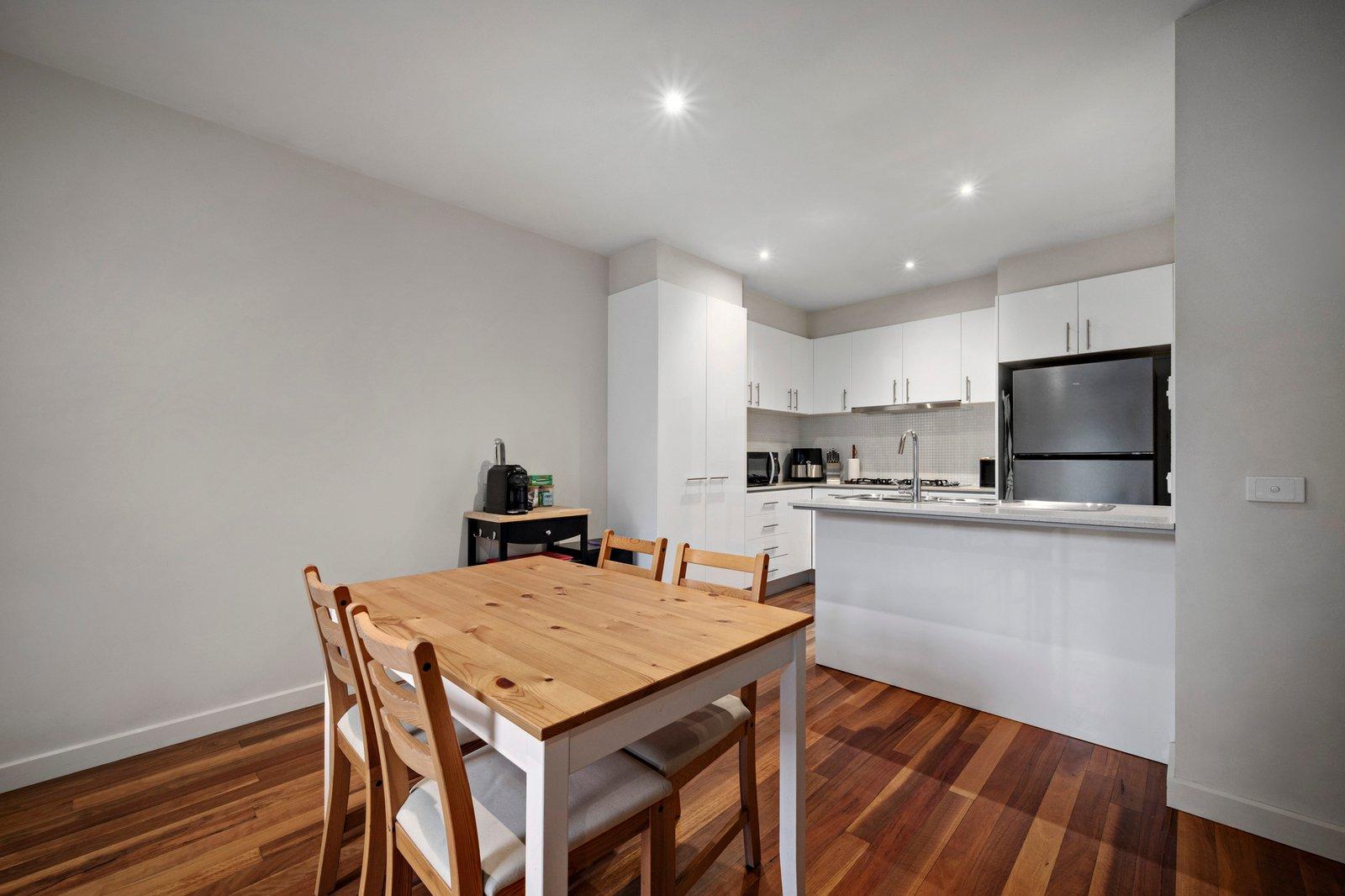 2/10 Brown Street, Brighton East, 3187