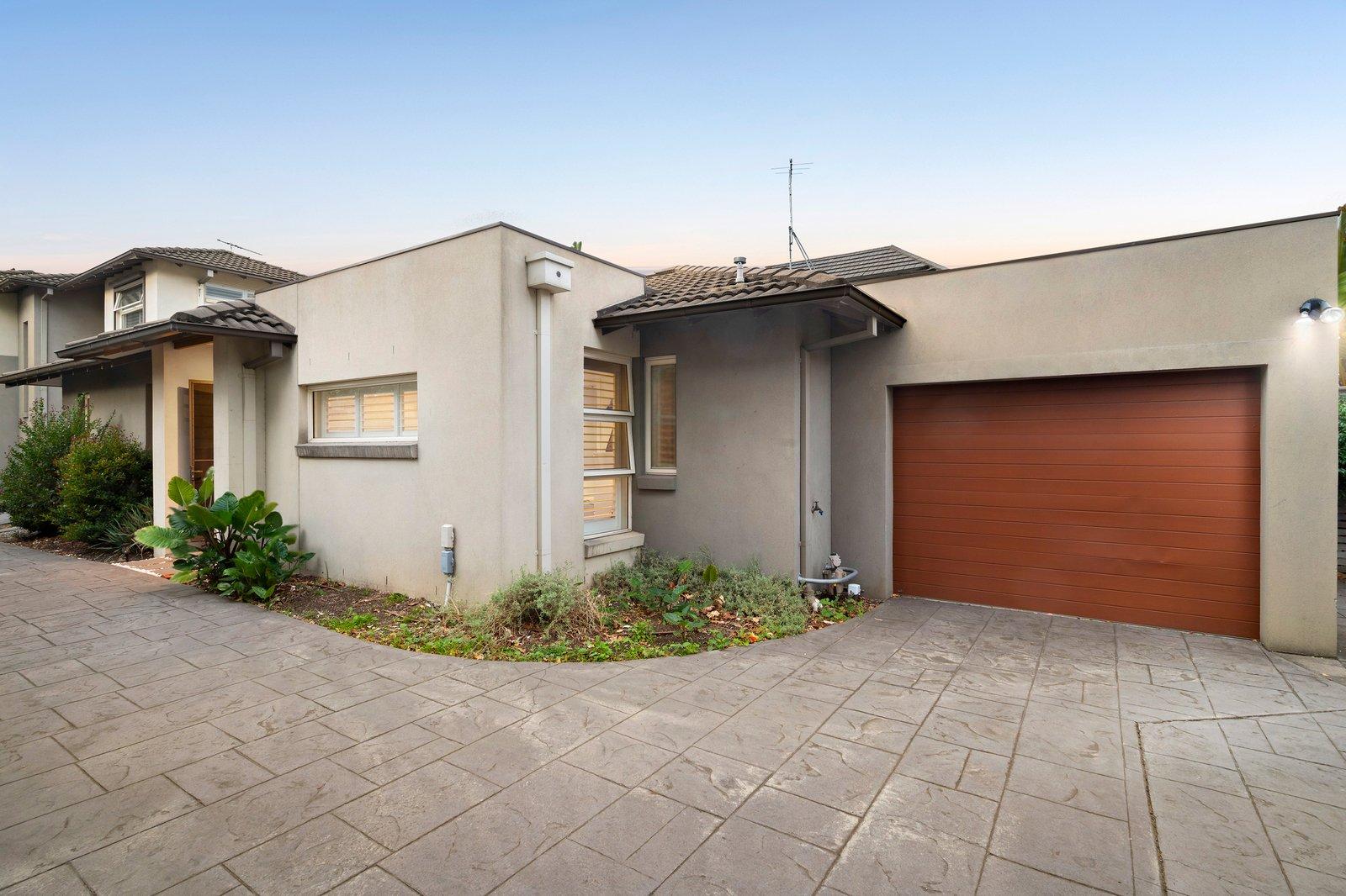 2/10 Brown Street, Brighton East, 3187