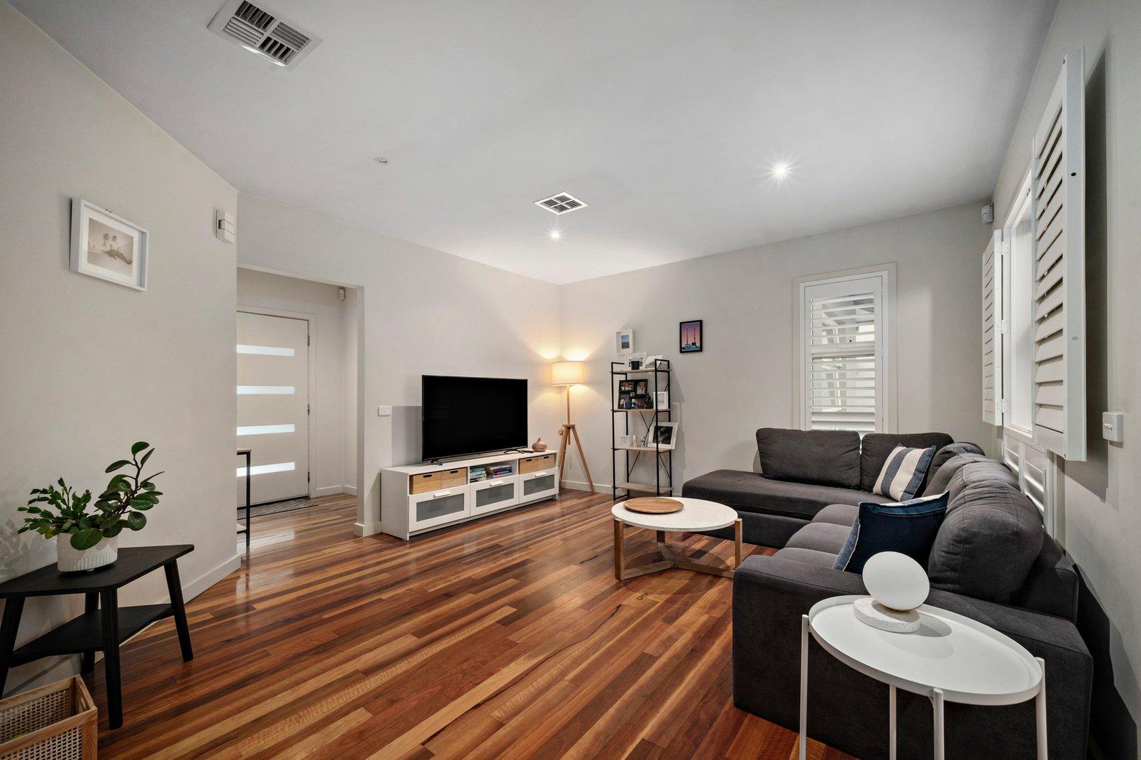 2/10 Brown Street, Brighton East, 3187