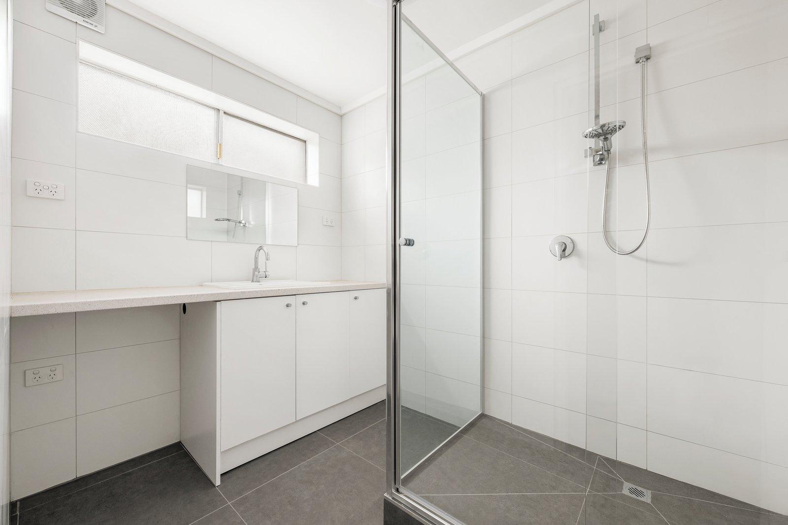 2/10 Daly Street, Oakleigh East, 3166