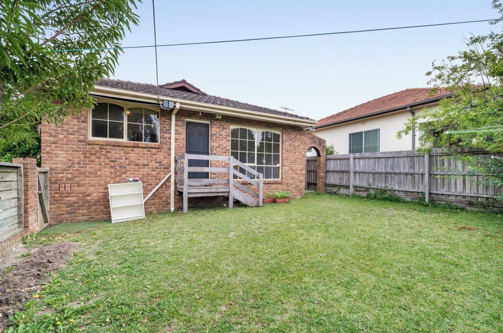 2/11 Valerie Street, Kew East, 3102