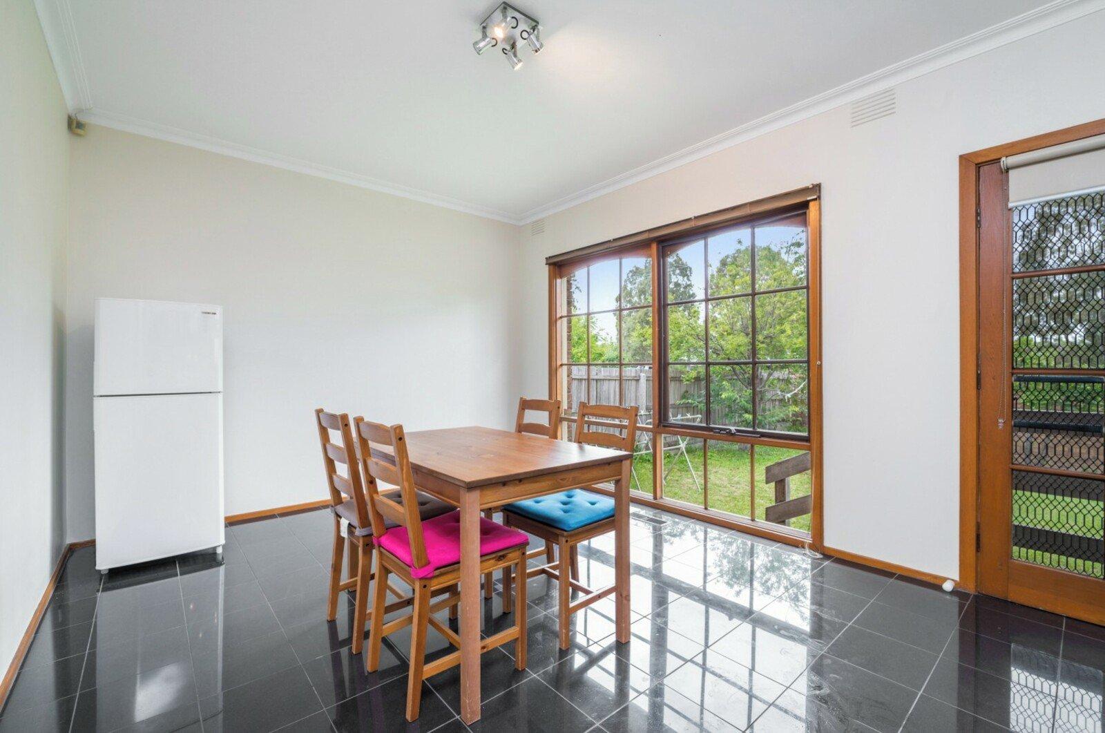 2/11 Valerie Street, Kew East, 3102