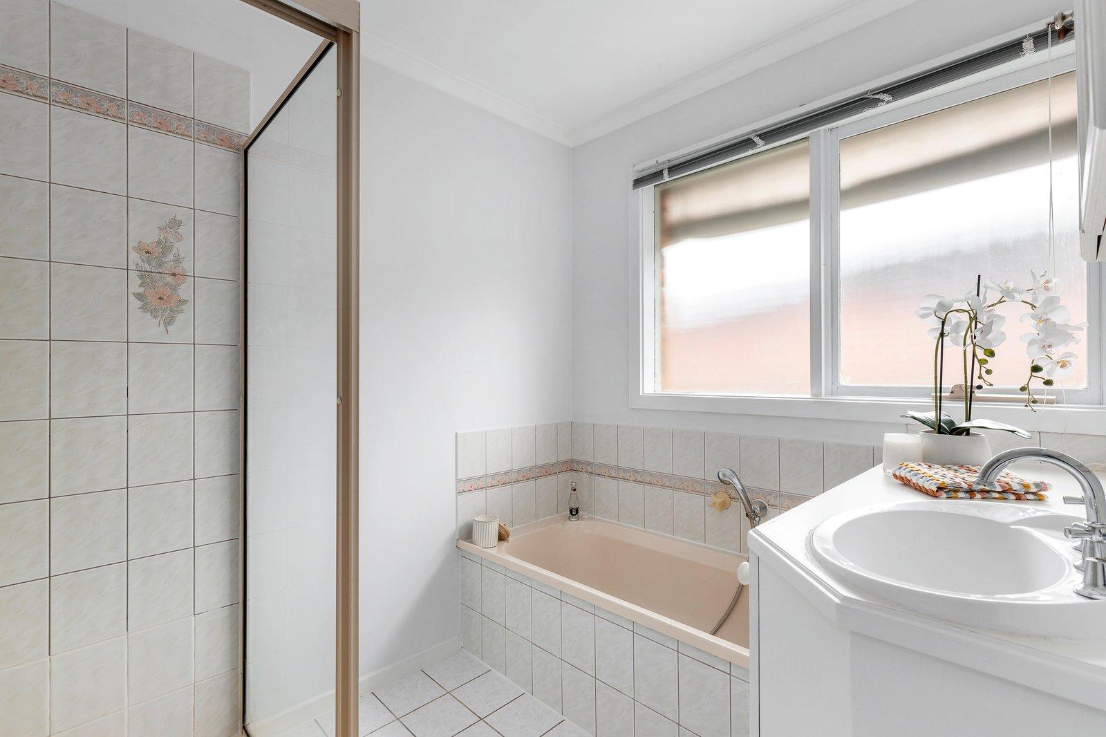 2/12 Derwent Street, Ringwood North, 3134