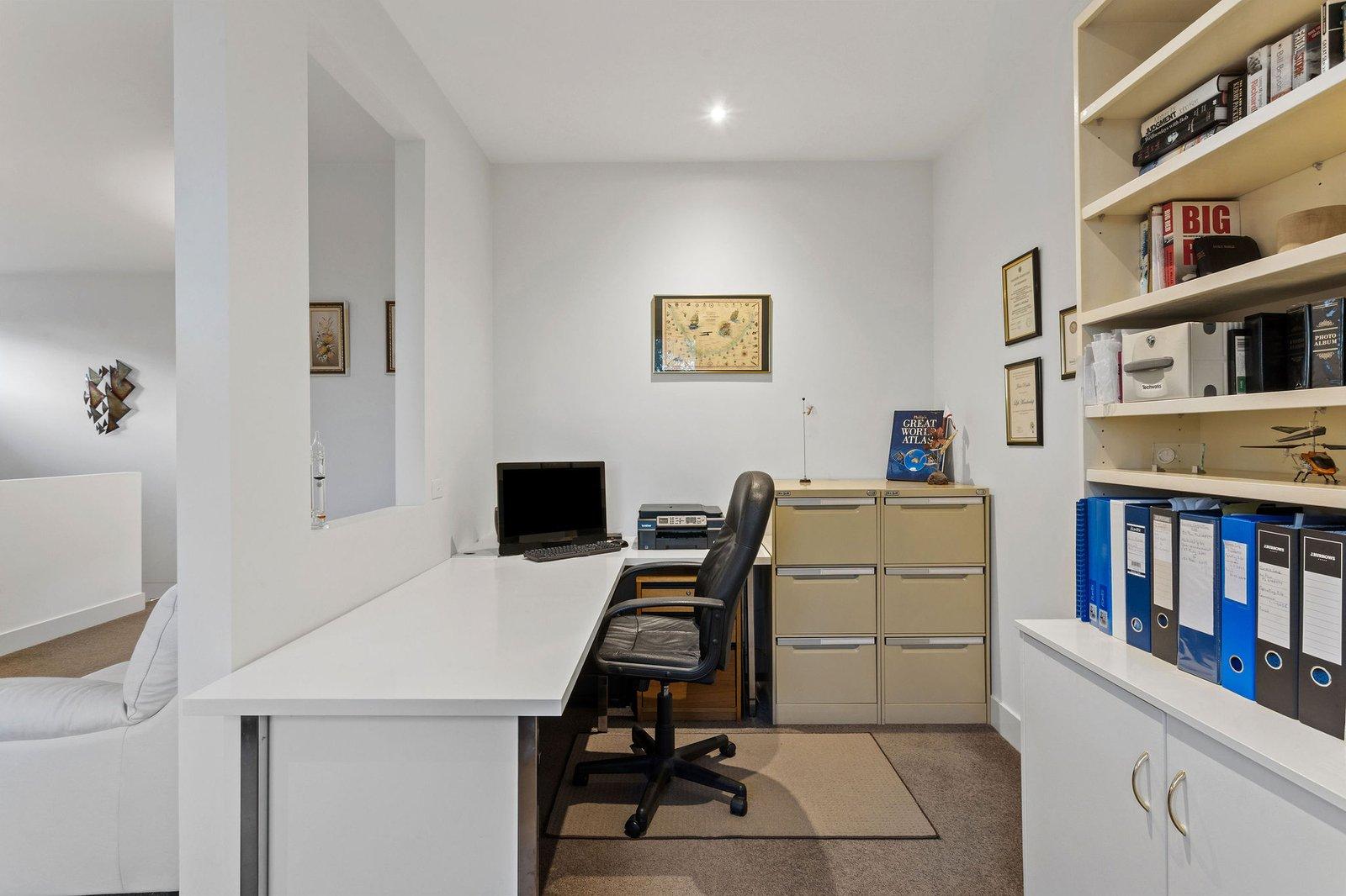 2/15 Marine Avenue, Mornington, 3931