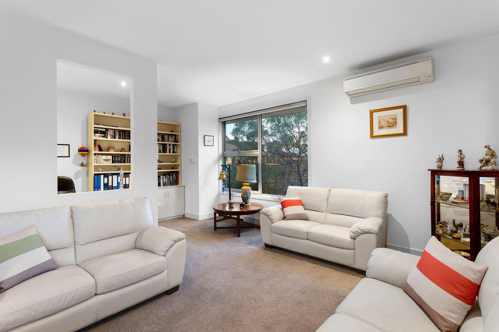 2/15 Marine Avenue, Mornington, 3931