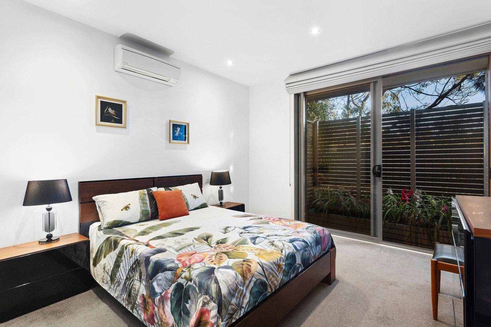 2/15 Marine Avenue, Mornington, 3931