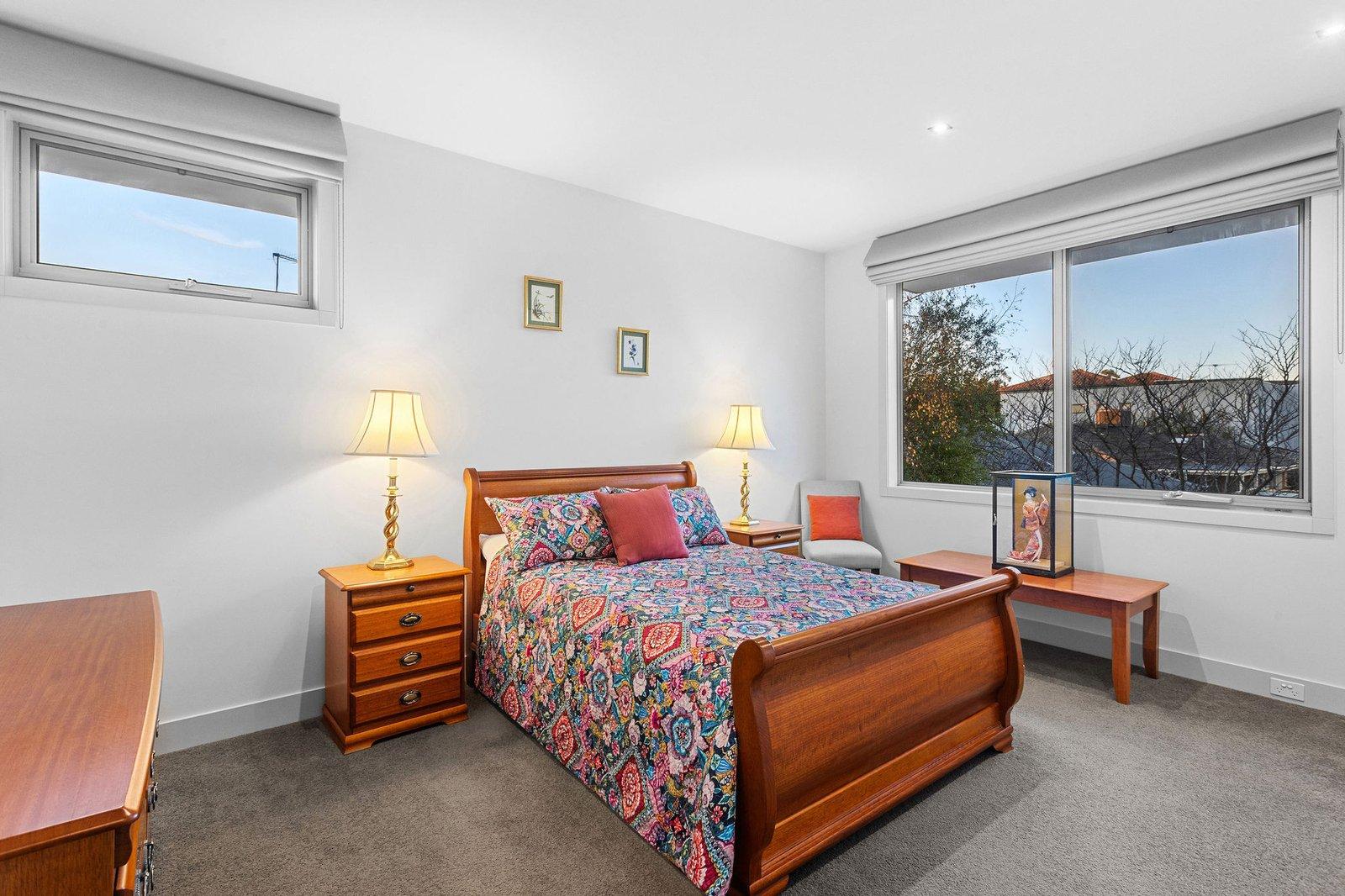 2/15 Marine Avenue, Mornington, 3931