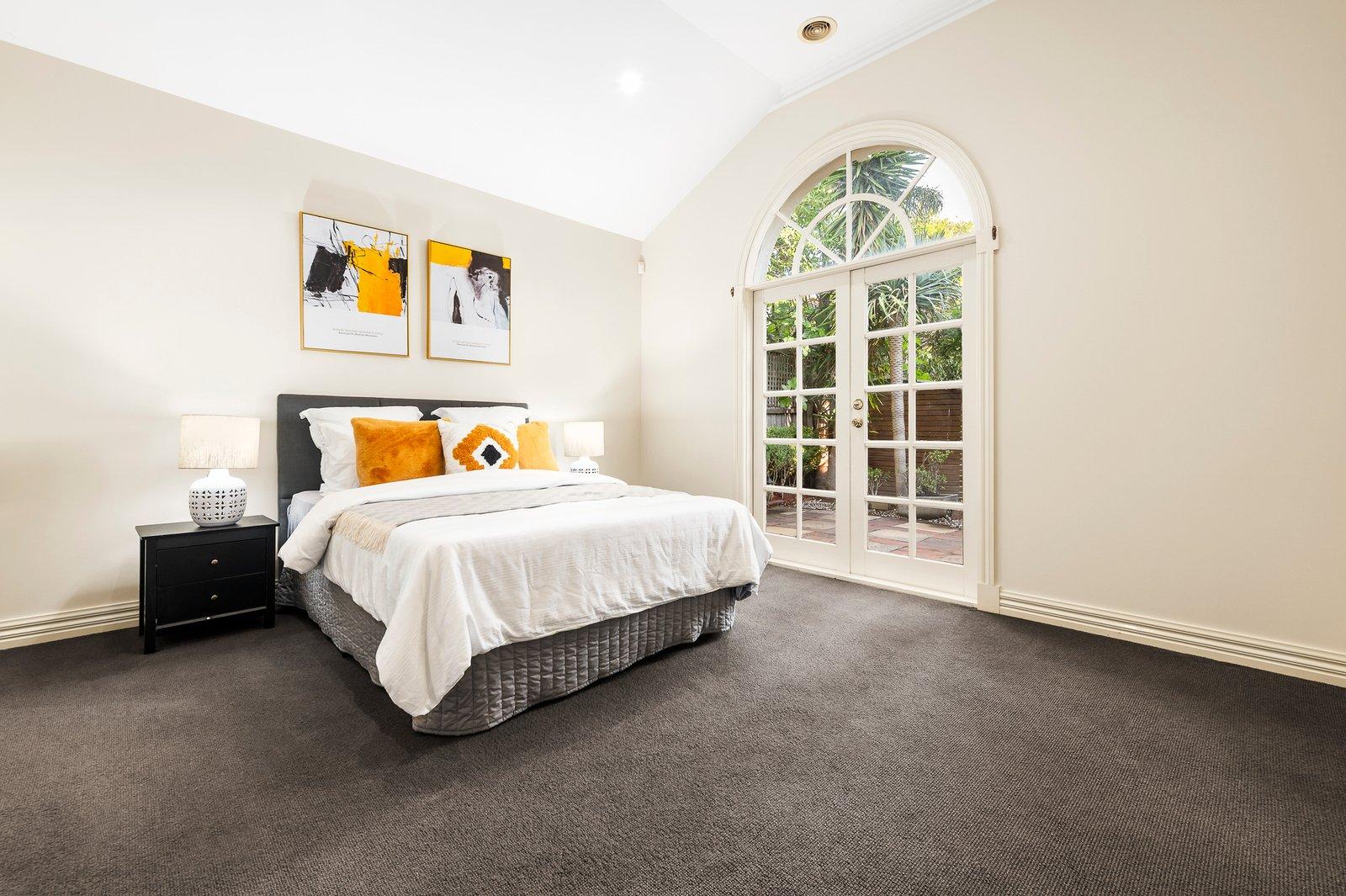 2/15 Valerie Street, Kew East, 3102