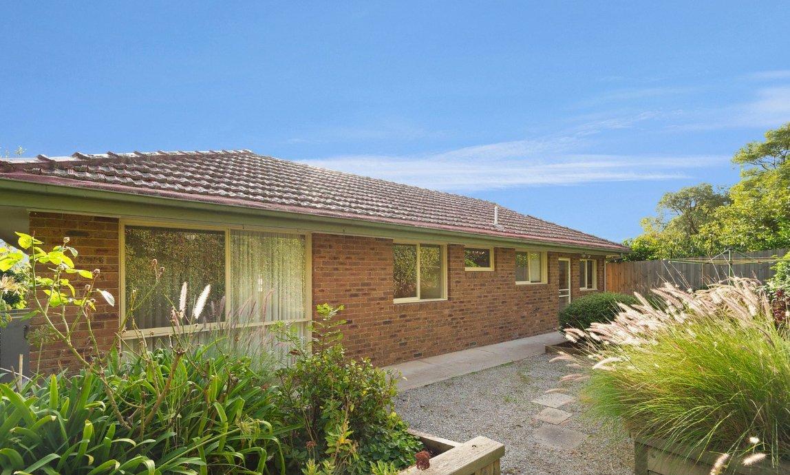 2/16 Glyndon Road, Camberwell, Vic