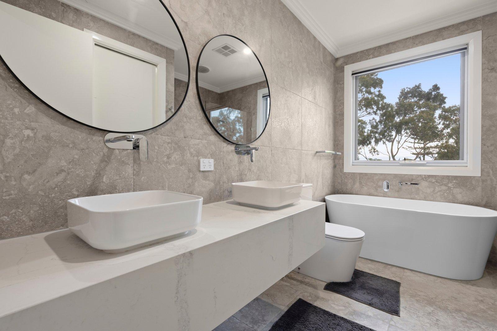 2/16 Hampshire Road, Glen Waverley, 3150