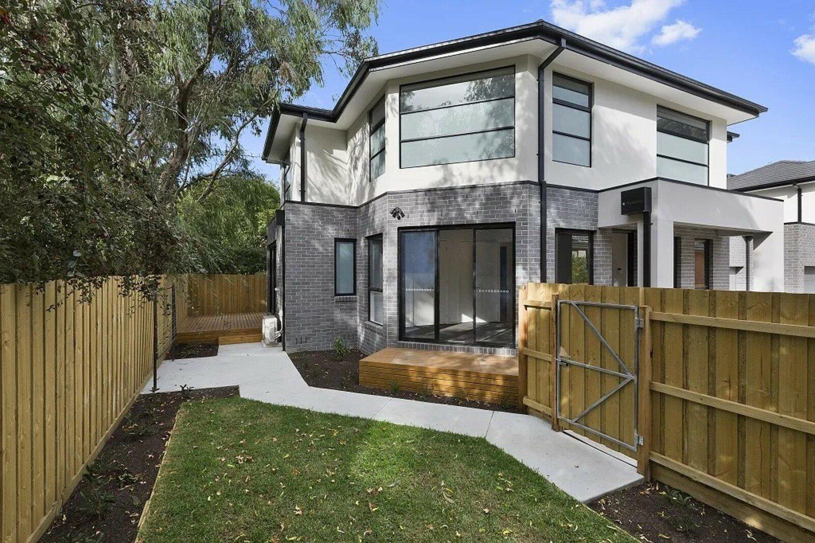 2/17 Dunoon Street, Doncaster, 3108