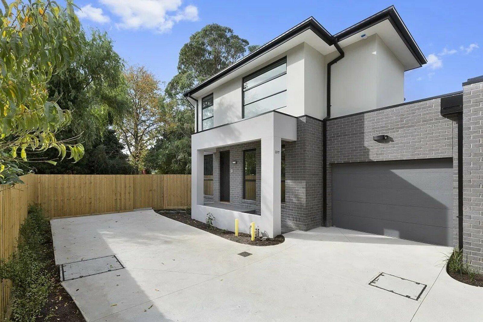 2/17 Dunoon Street, Doncaster, 3108