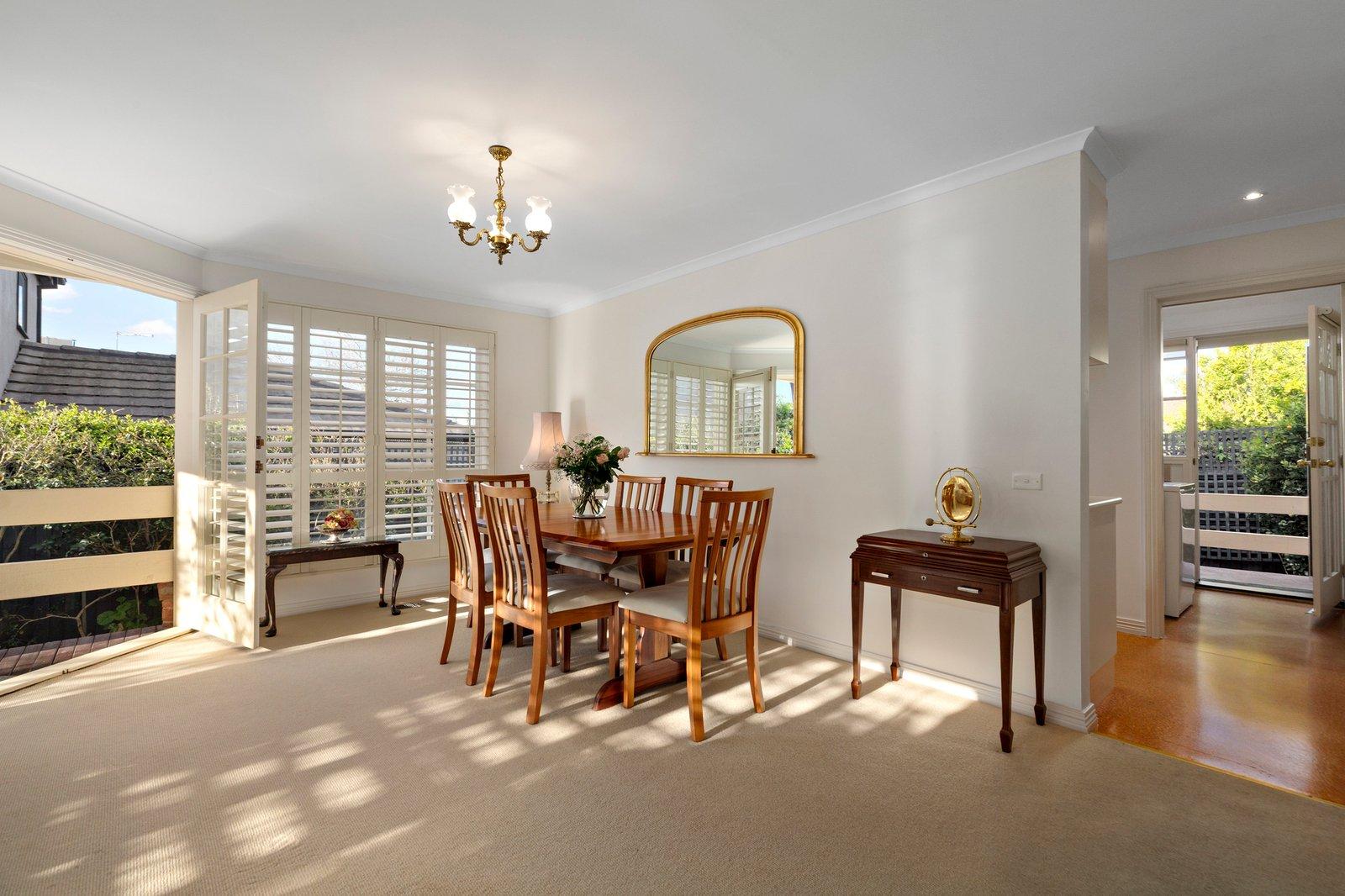 2/170 Finch Street, Glen Iris, 3146