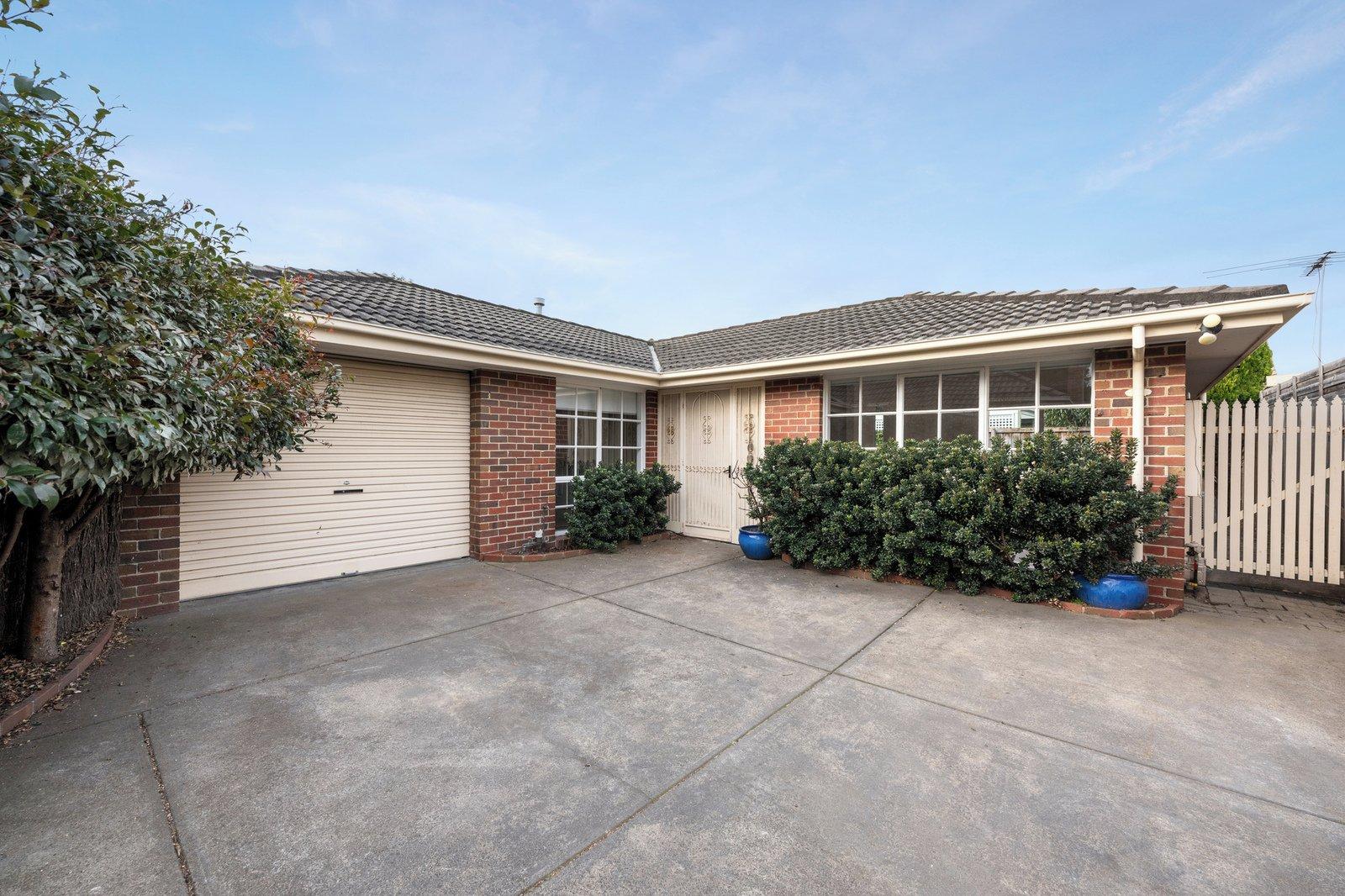 2/18 Wallace Crescent, Beaumaris, 3193