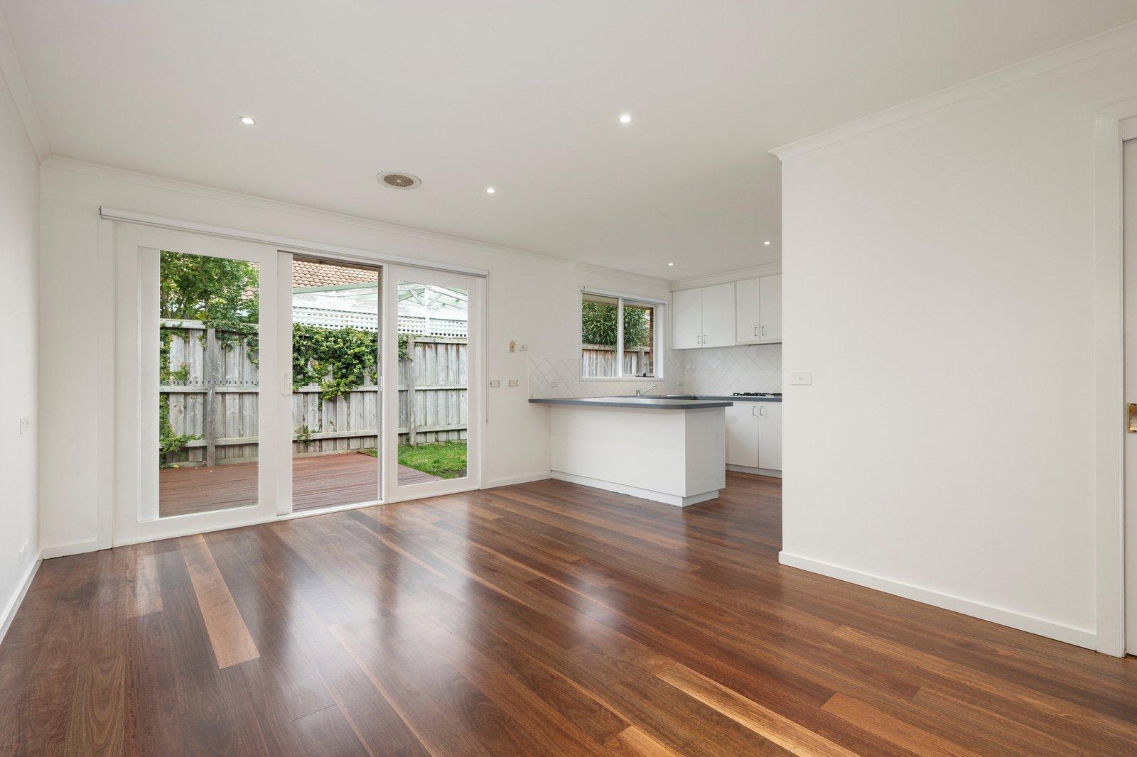 2/18 Wallace Crescent, Beaumaris, 3193