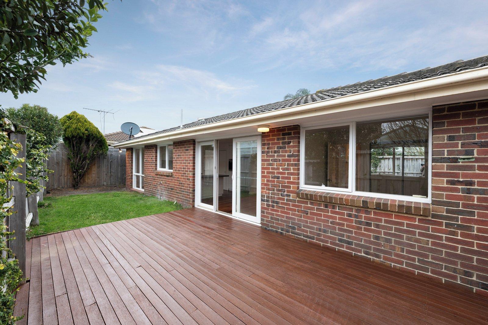 2/18 Wallace Crescent, Beaumaris, 3193