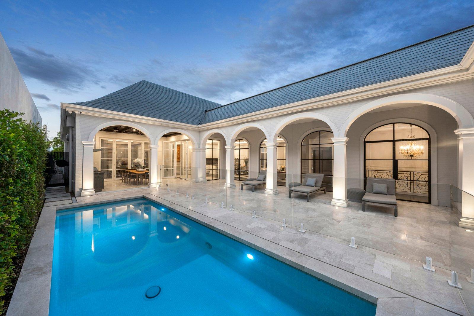 22 Douglas Street, Toorak, 3142