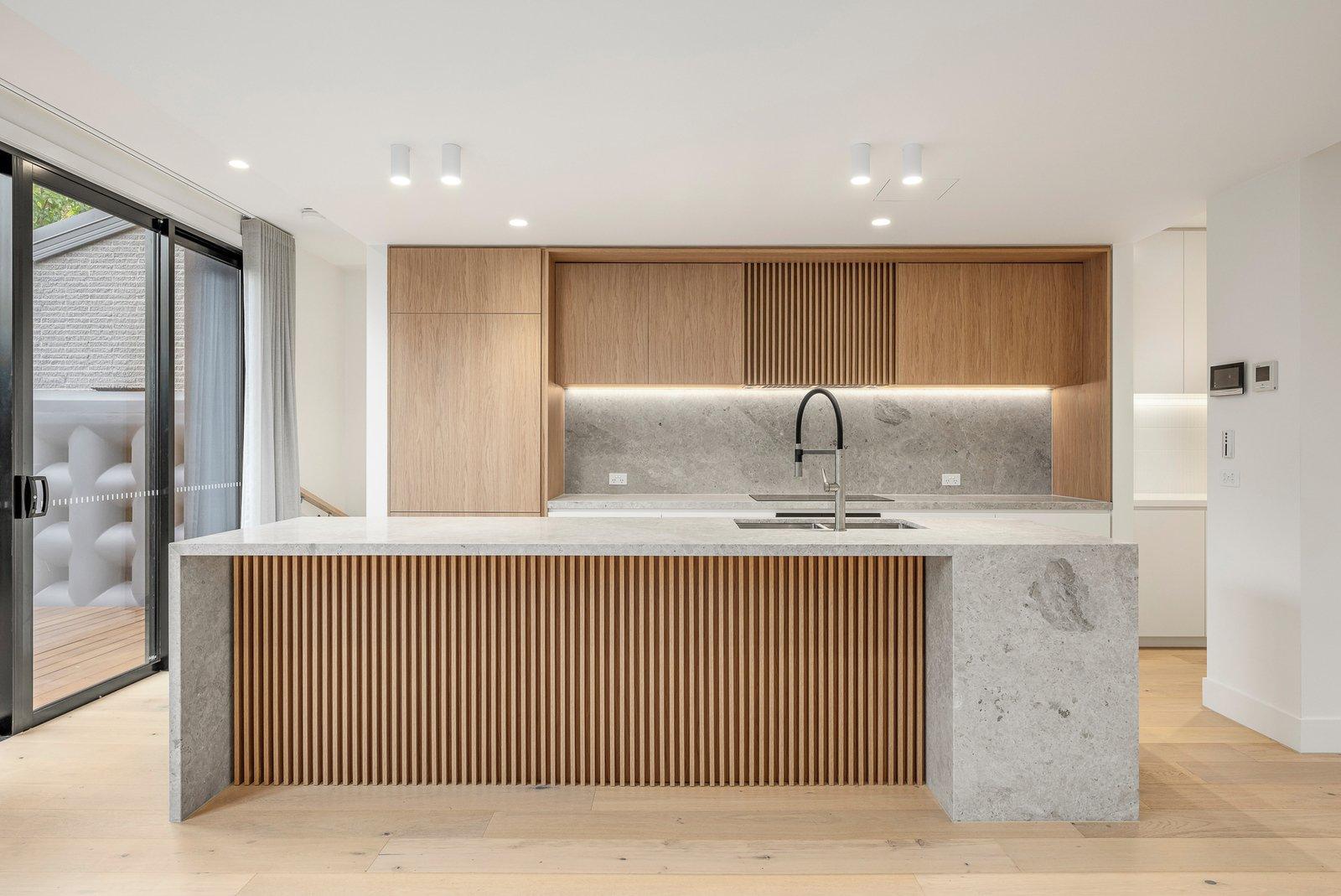 2/2 Fordham Avenue, Camberwell, 3124