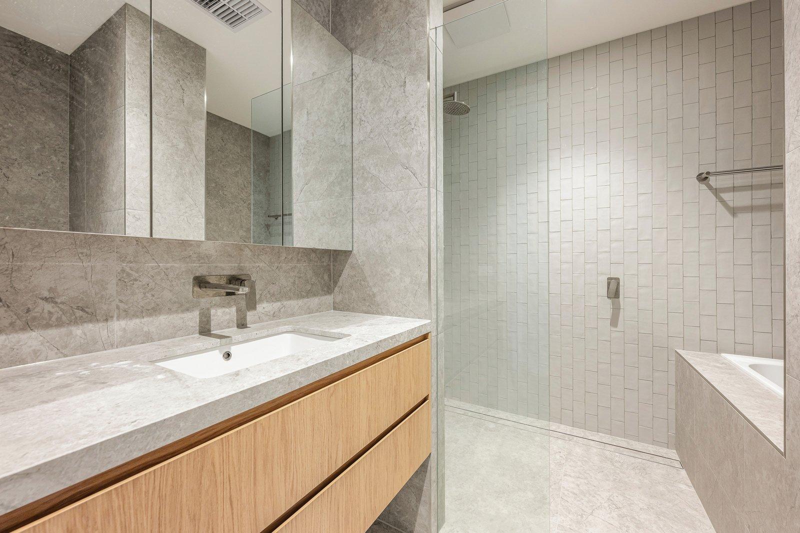 2/2 Fordham Avenue, Camberwell, 3124