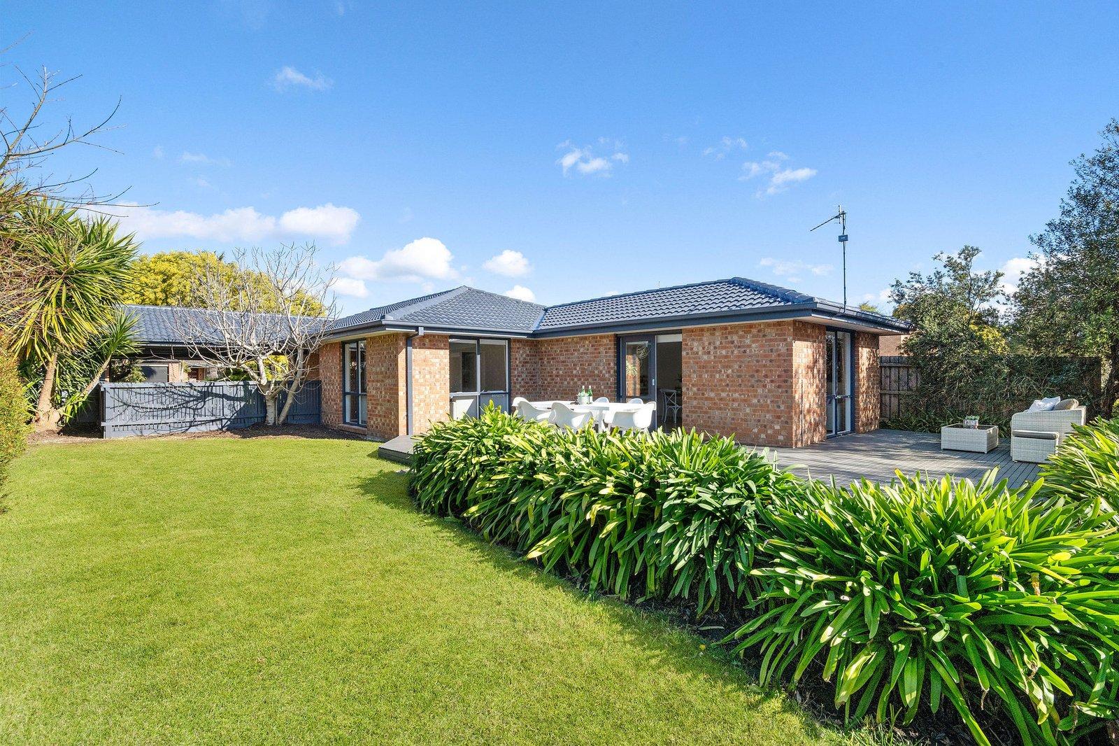 22 Lake View Drive, Safety Beach, 3936