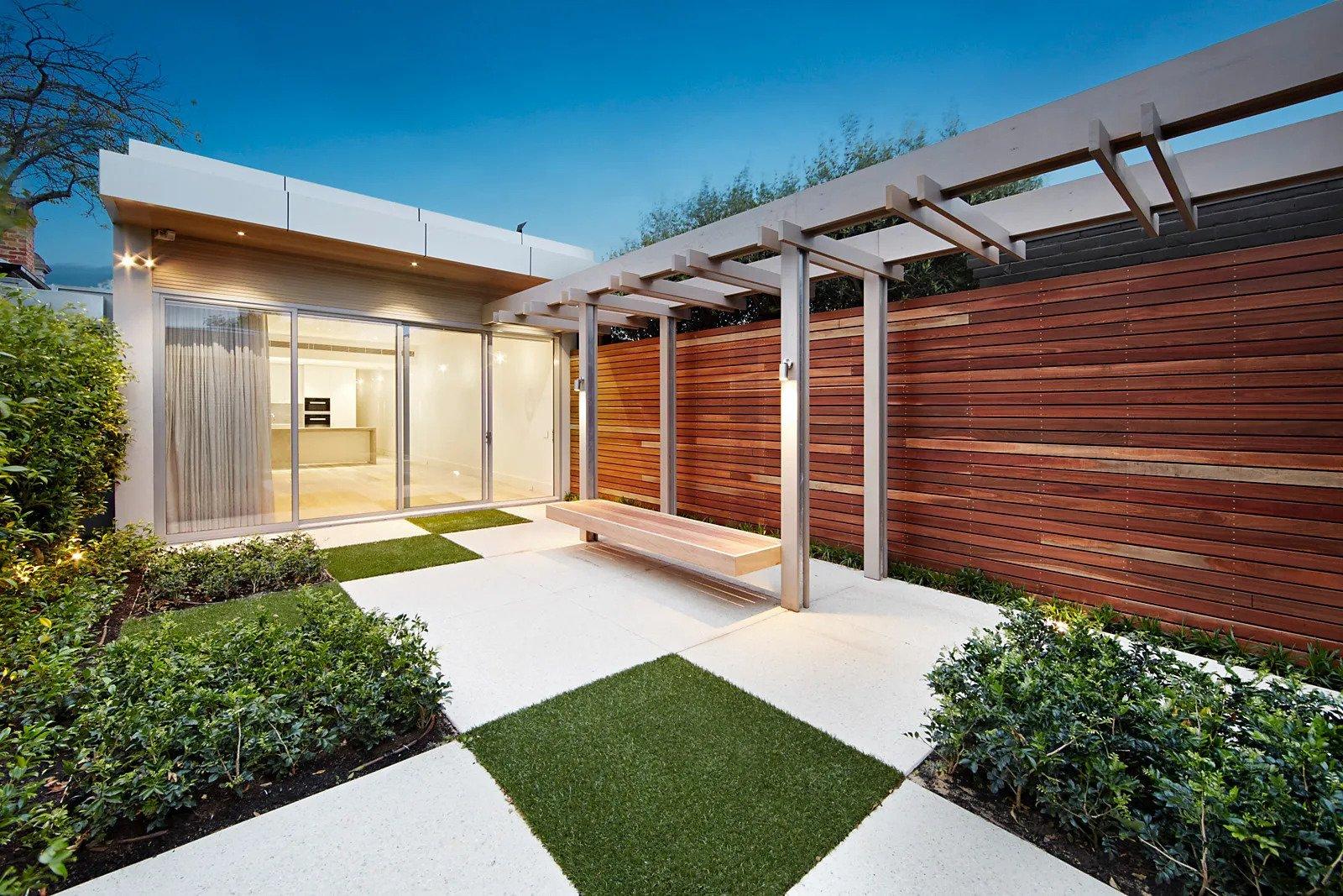 22 Llaneast Street, Armadale, 3143